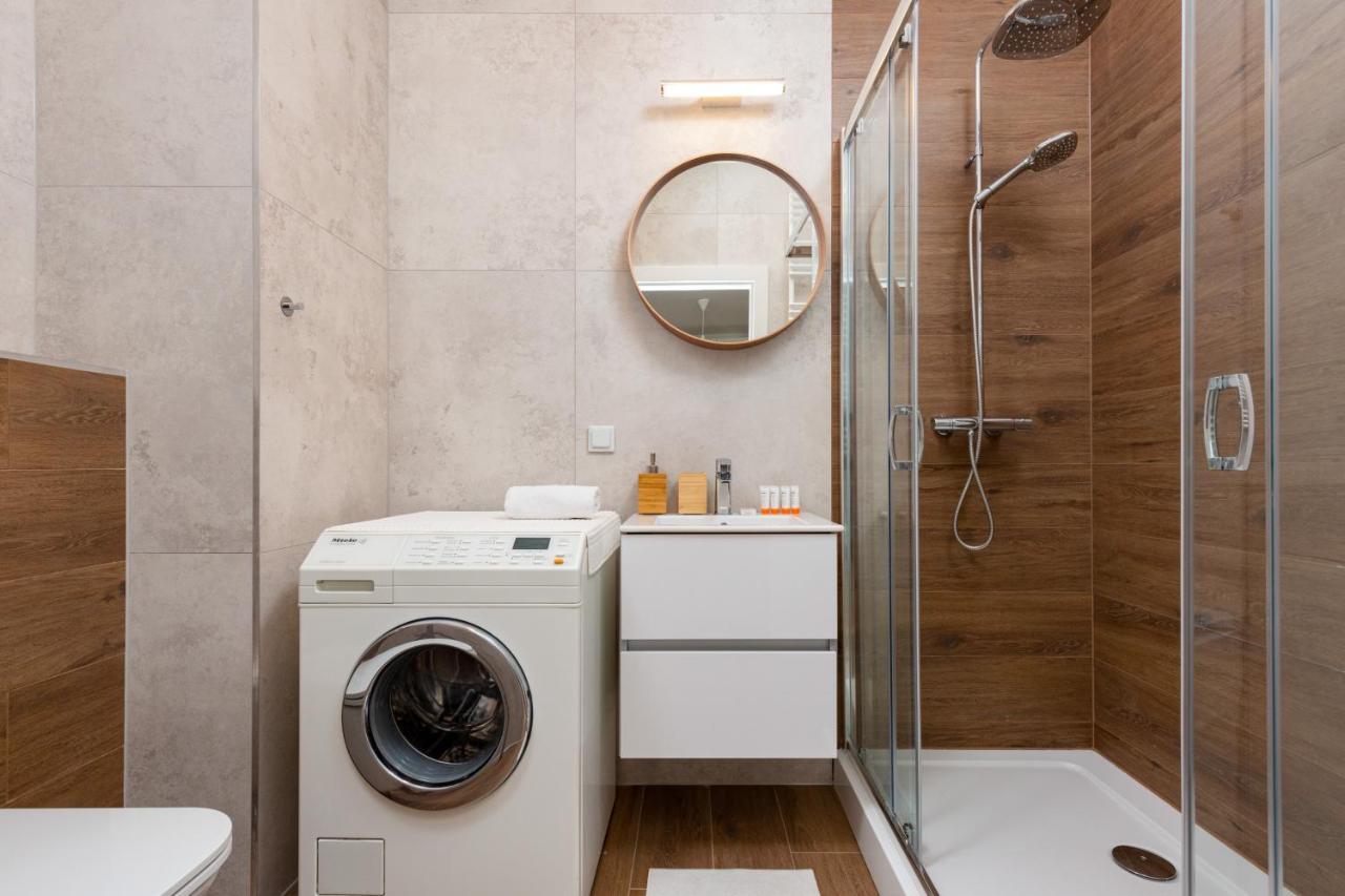 Forum Wola Jana Kazimierza Apartment By Noclegi Renters Варшава Экстерьер фото