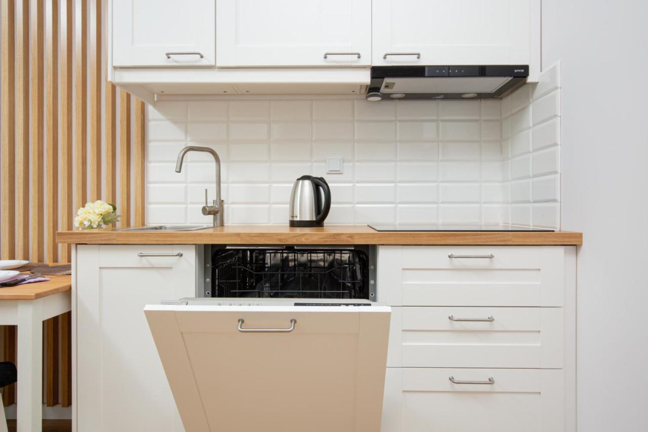 Forum Wola Jana Kazimierza Apartment By Noclegi Renters Варшава Экстерьер фото