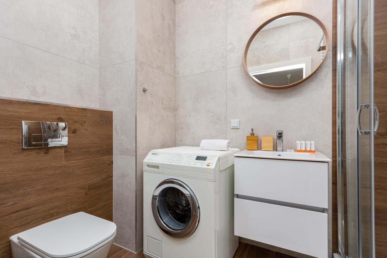 Forum Wola Jana Kazimierza Apartment By Noclegi Renters Варшава Экстерьер фото