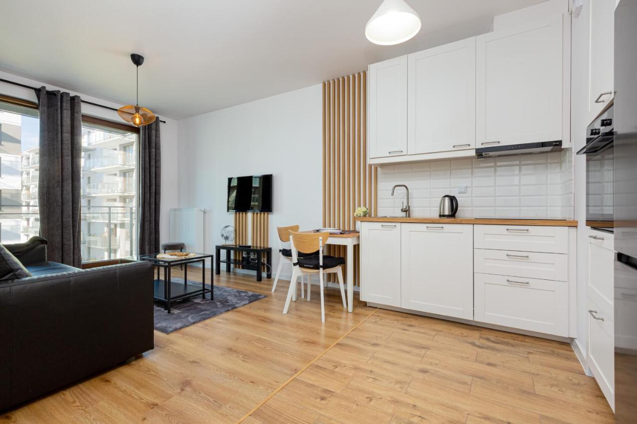 Forum Wola Jana Kazimierza Apartment By Noclegi Renters Варшава Экстерьер фото