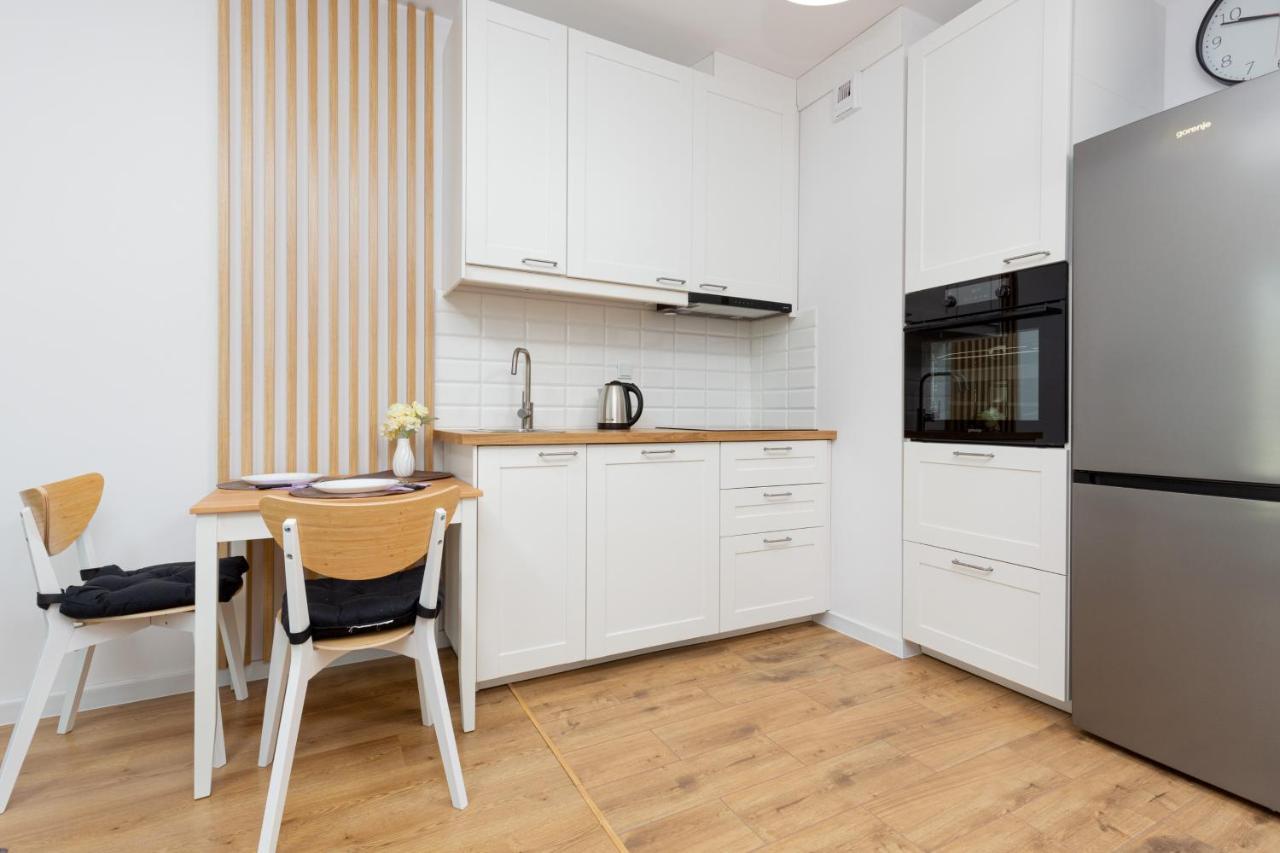 Forum Wola Jana Kazimierza Apartment By Noclegi Renters Варшава Экстерьер фото